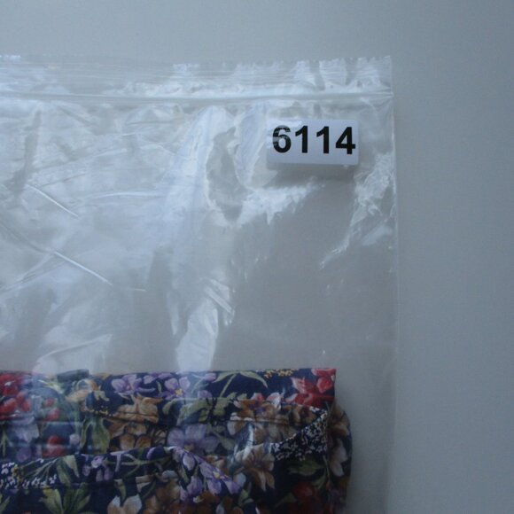 VINTAGE Andrew McMullan Shirt Womens 8 Pink Blue Floral Print Lilac USA Made - Picture 12 of 12